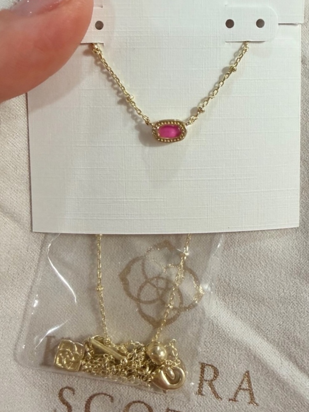 Kendra Scott Mini Elisa Gold Satellite Short Pendant Necklace - Picture 3 of 6
